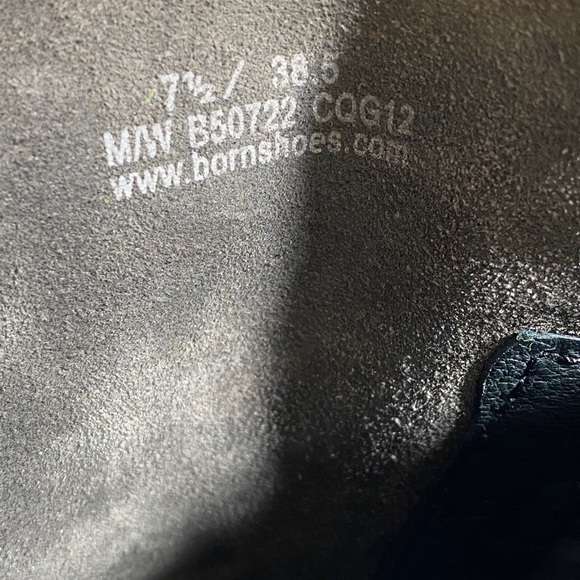 Born women’s booties Sz 7.5 - Picture 10 of 11